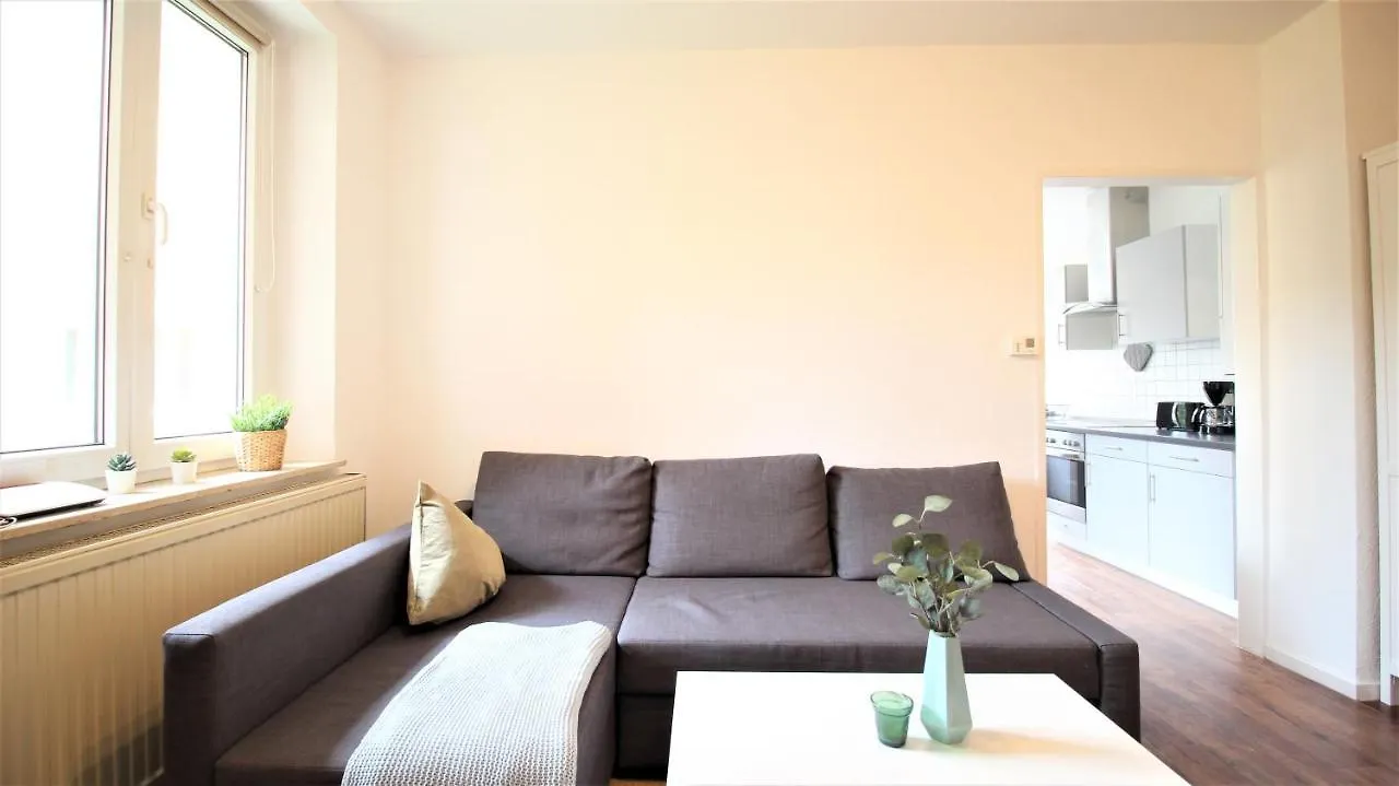 Zentral Wohnen - Inkl. Privatem Stellplatz Apartment Wurzburg Germany