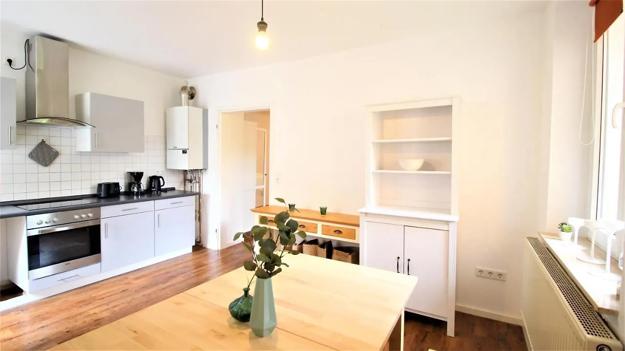 Zentral Wohnen - Inkl. Privatem Stellplatz Apartment Wurzburg