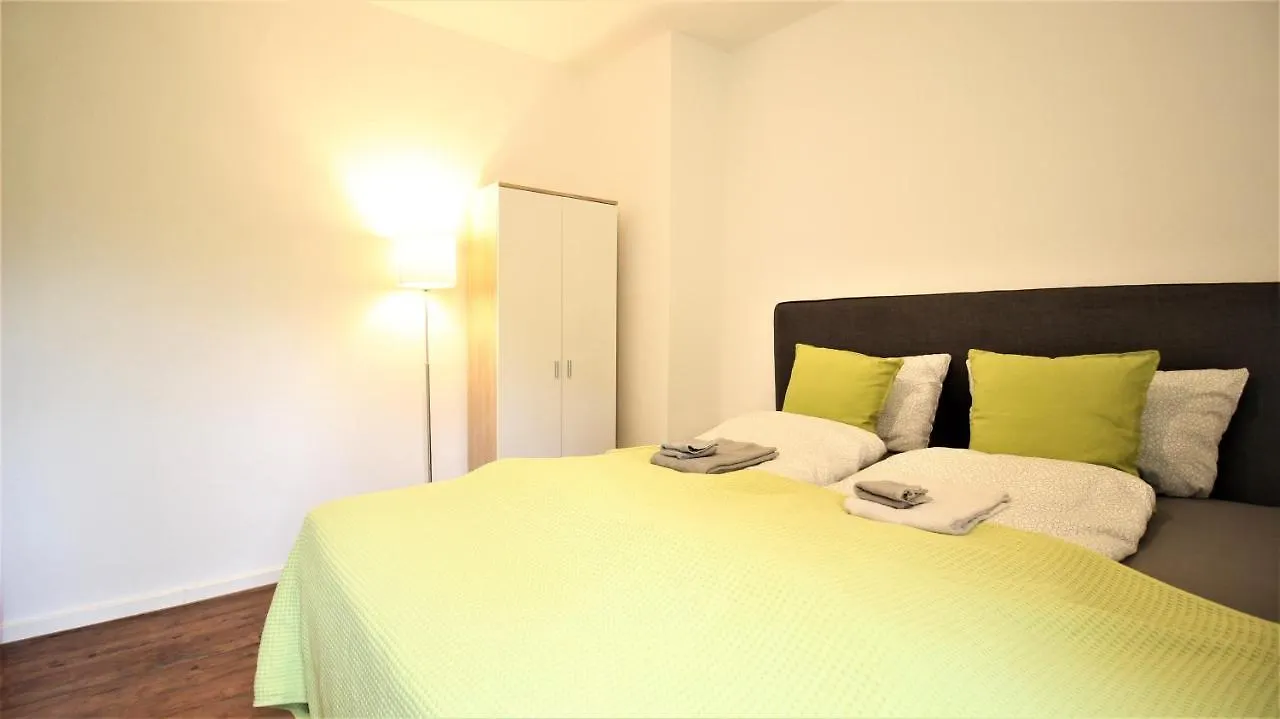 Zentral Wohnen - Inkl. Privatem Stellplatz Apartment Wurzburg